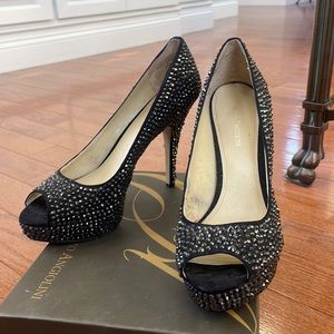 ENZO ANGIOLINI Sequence heels